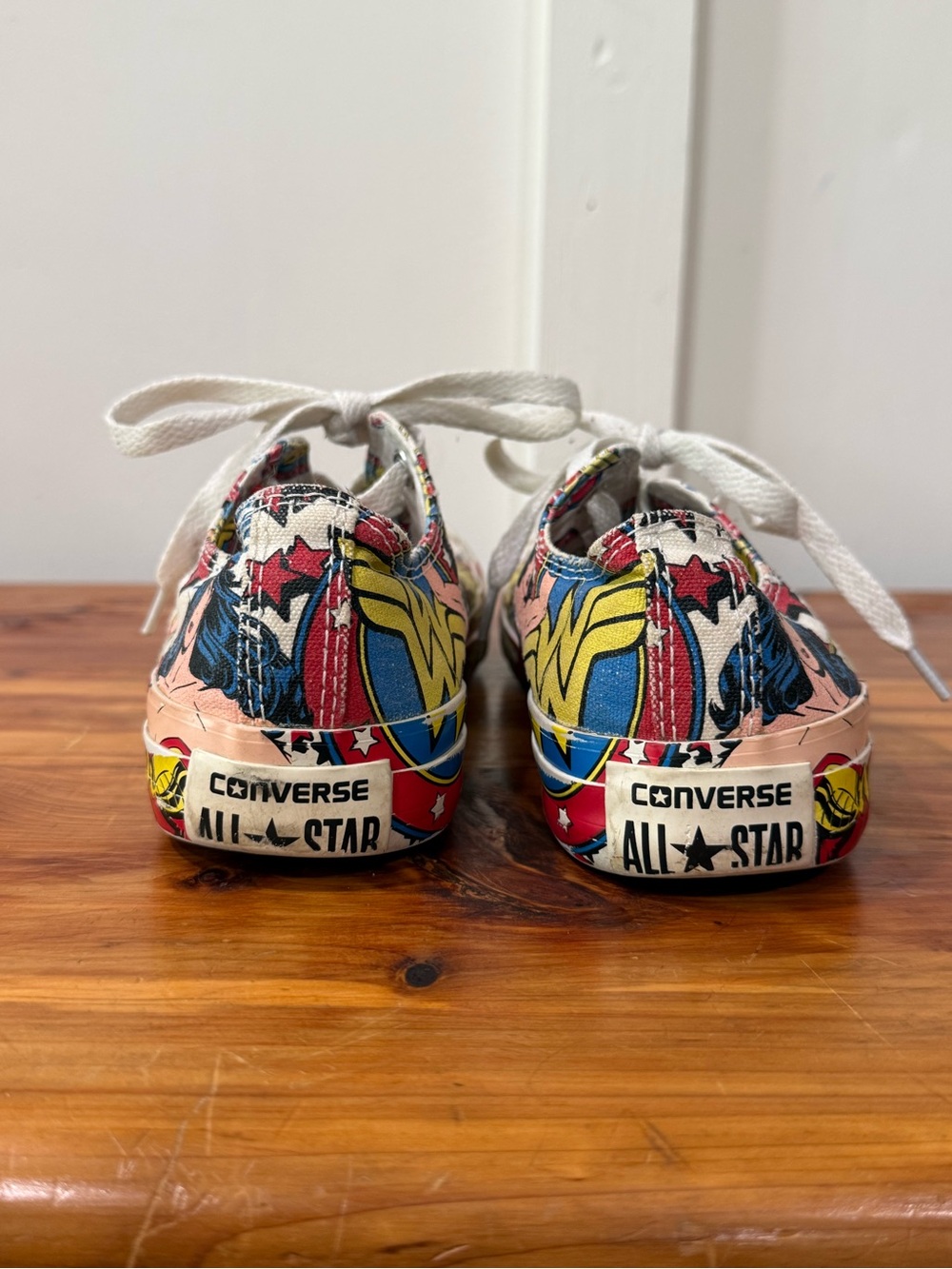 Converse Wonder Woman Sneakers - Picture 4 of 8